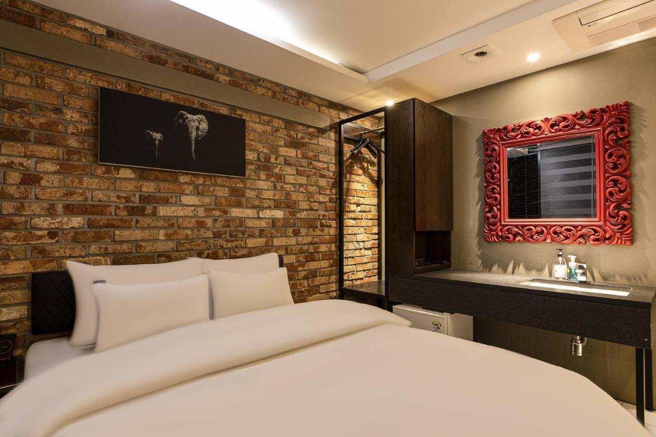 H-Avenue Hotel Yeoksam Seoel Buitenkant foto