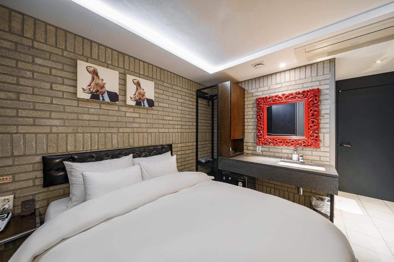 H-Avenue Hotel Yeoksam Seoel Buitenkant foto